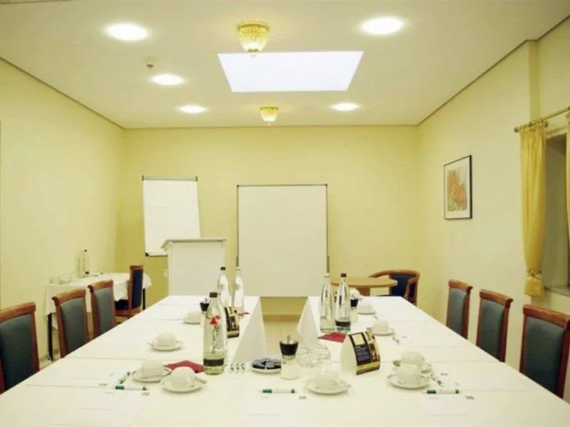 Mercure Hotel Kaiserhof City Center Frankfurt am Main 4*,